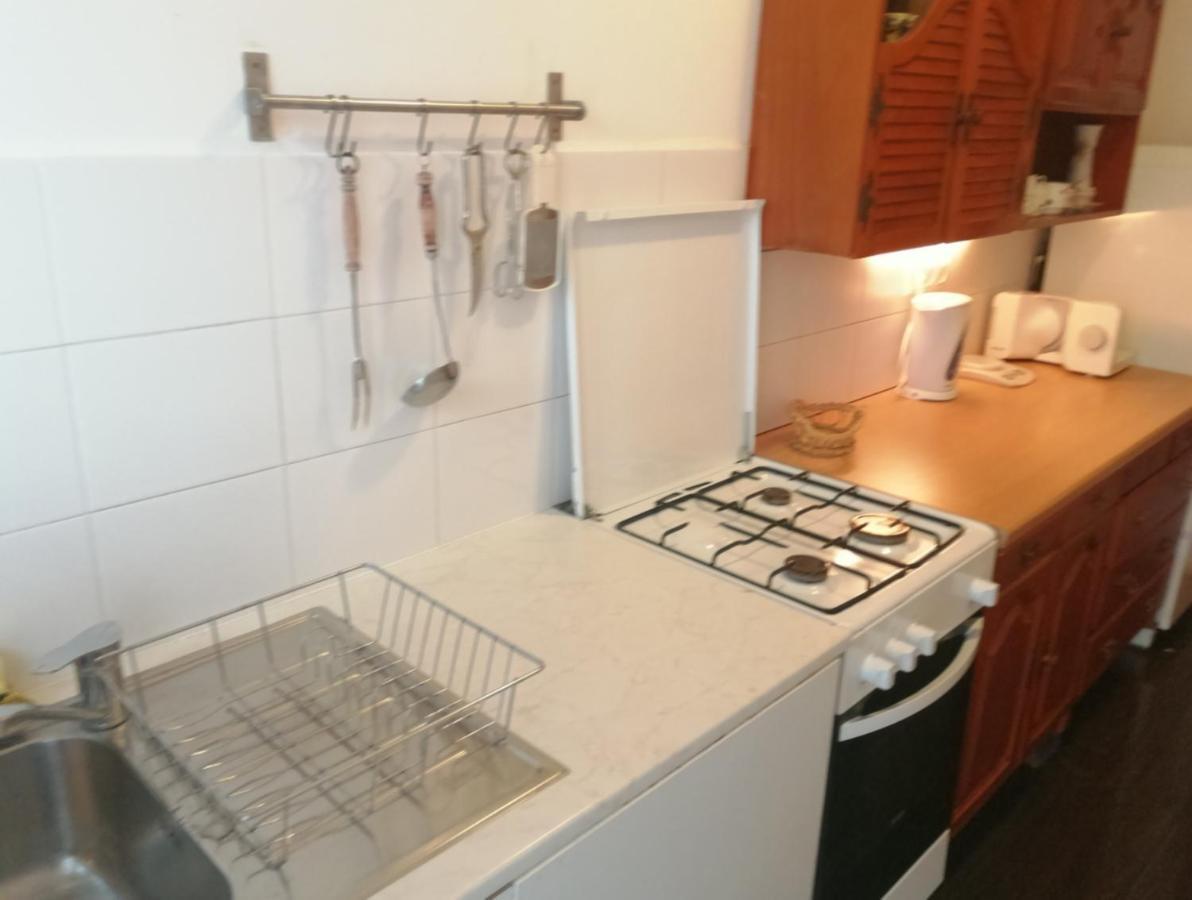 Vizaknai Apartmanhaz Szekesfehervar Ngoại thất bức ảnh