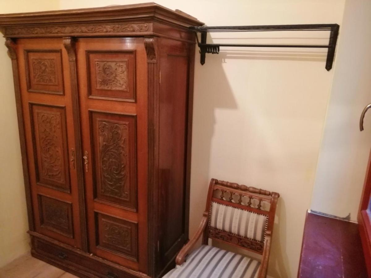 Vizaknai Apartmanhaz Szekesfehervar Ngoại thất bức ảnh